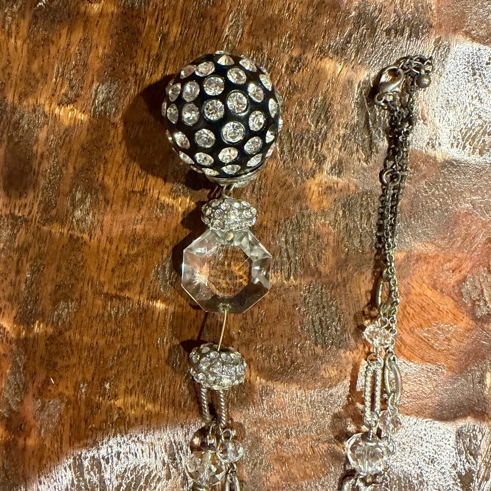 Elegant Black and Silver Crystal Necklace